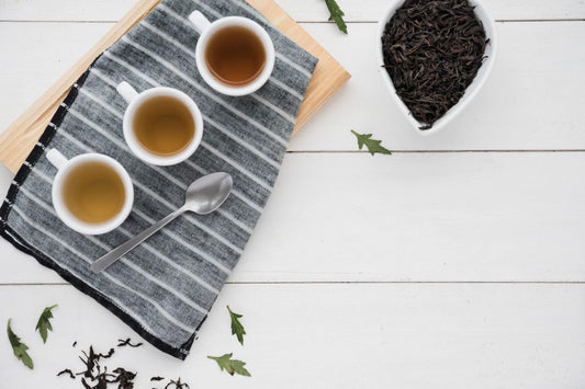 Discovering the Distinctive Flavors of Oolong Tea vs Green Tea