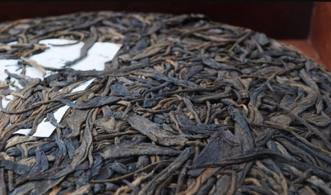 Pu Erh Tea vs Black Tea: What’s the Difference?